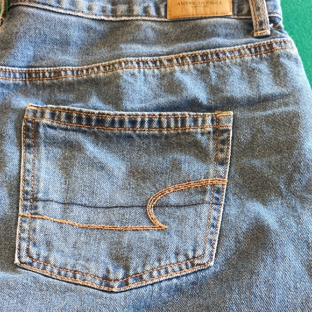 American Eagle Outfitter Women's Denim Jeans Mom Fit 14
